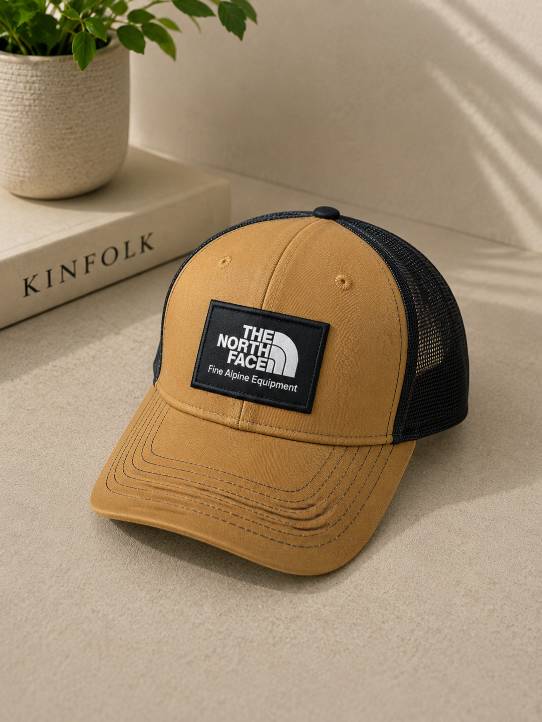 The North Face Classic Trucker Cap – Camel Brown